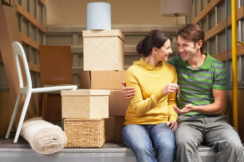 Careful loading for a flat move in Notting Hill